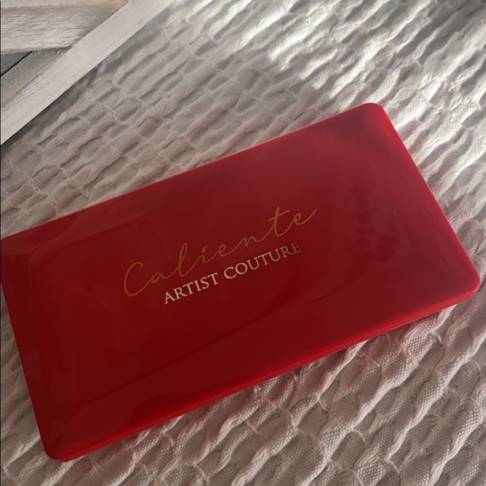 Artist Couture Caliente Eyeshadow Palette
